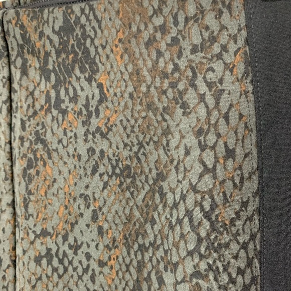 Lysse Snakeskin Print Leggings Size Medium - Picture 7 of 12